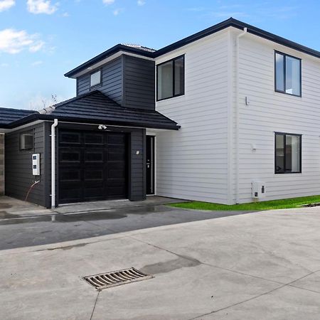 New House Walk To Rototuna Shopping Mall Villa Hamilton Exterior photo